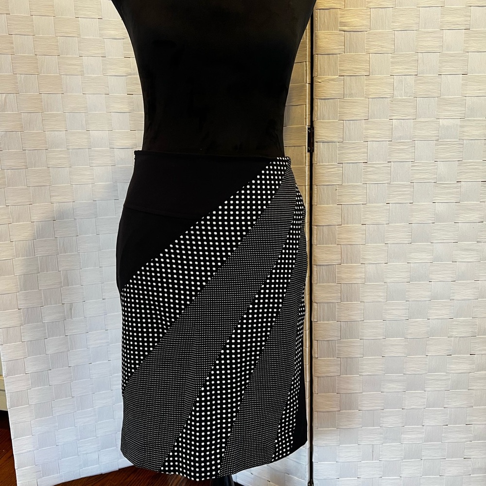 Worthington Black and Gray Asymmetrical Pencil Skirt
